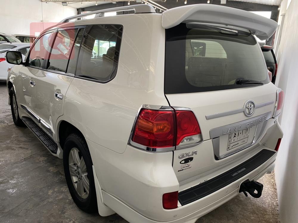 تويوتا لاندكروزر